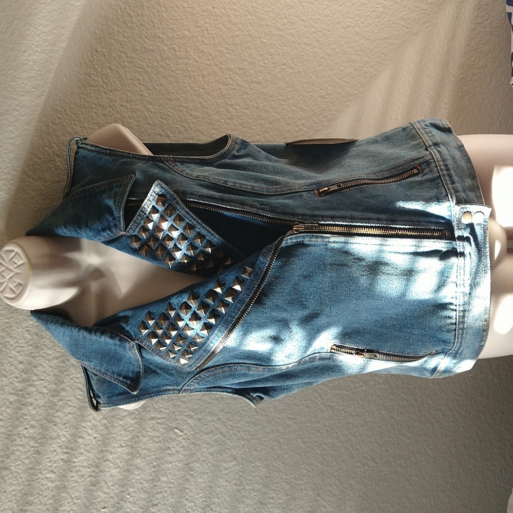 Jean Vest